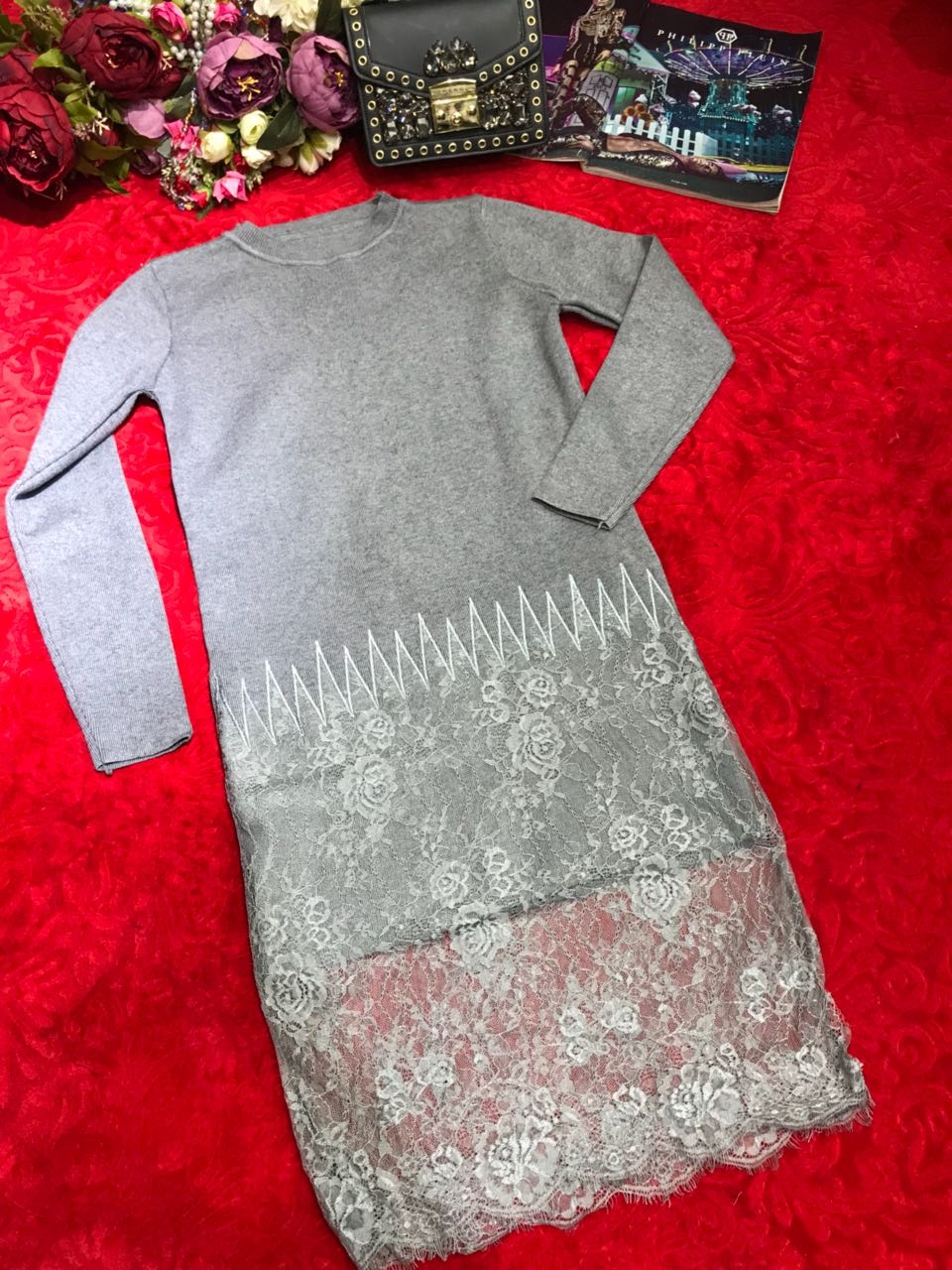 Элегантное платье из текстиля с кружевом