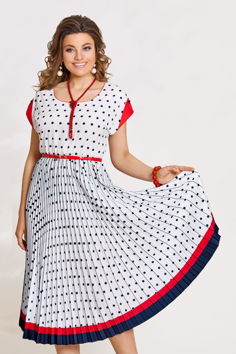Женственное приталенное платье с юбкой гофре