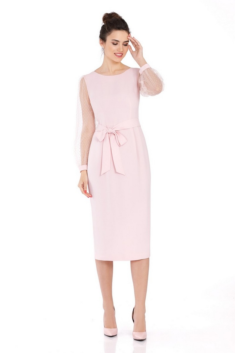 Розовое платье в романтическом стиле