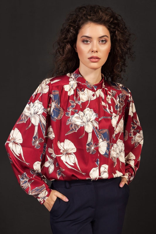 Свободная блузка с цветочным рисунком с длинным рукавом