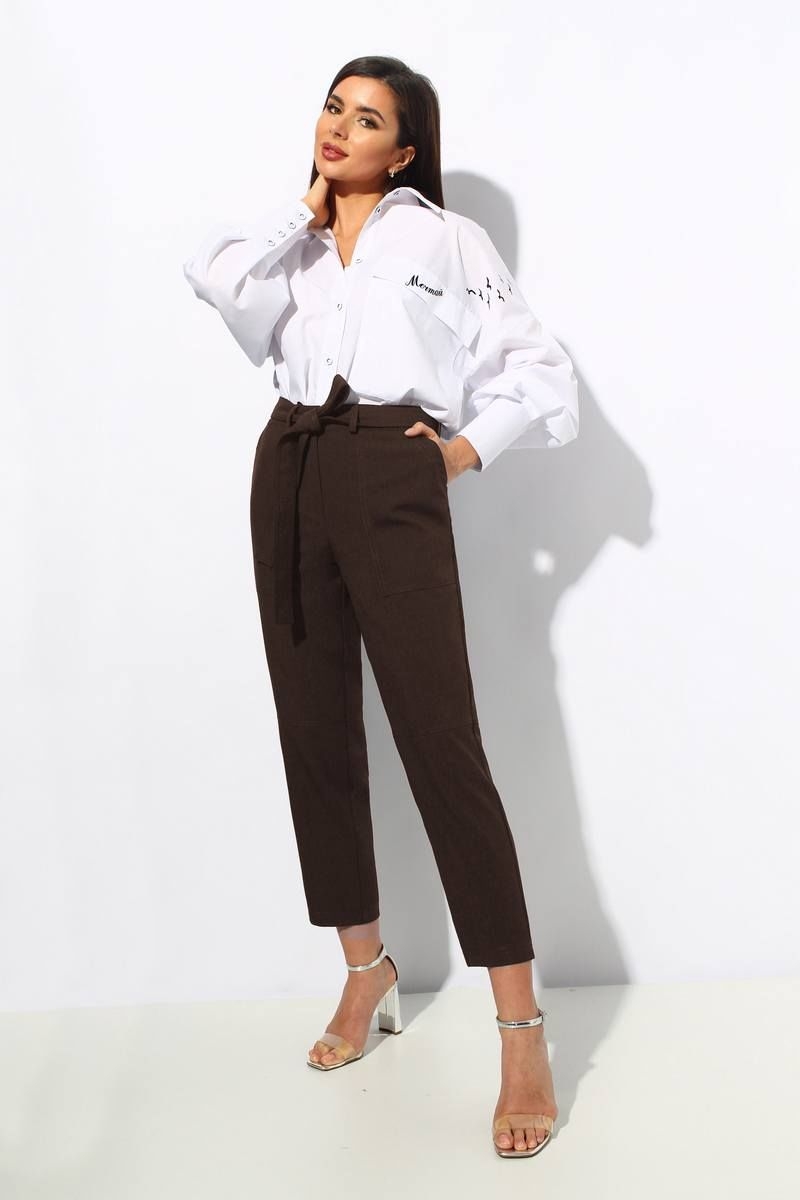 Комплект из блузки и укороченных брюк с карманами