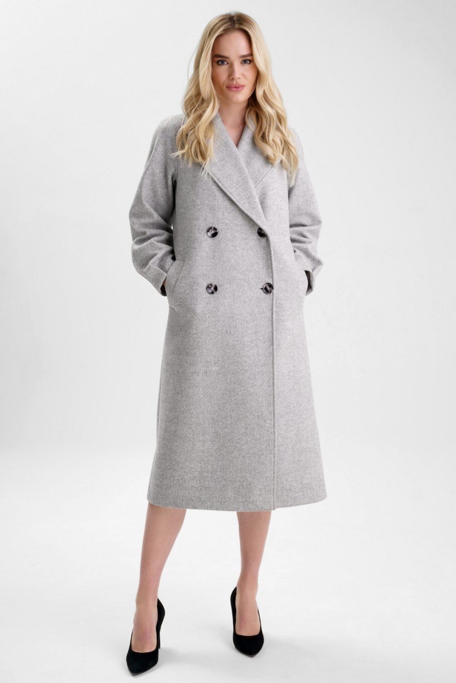 Женское расклешенное пальто