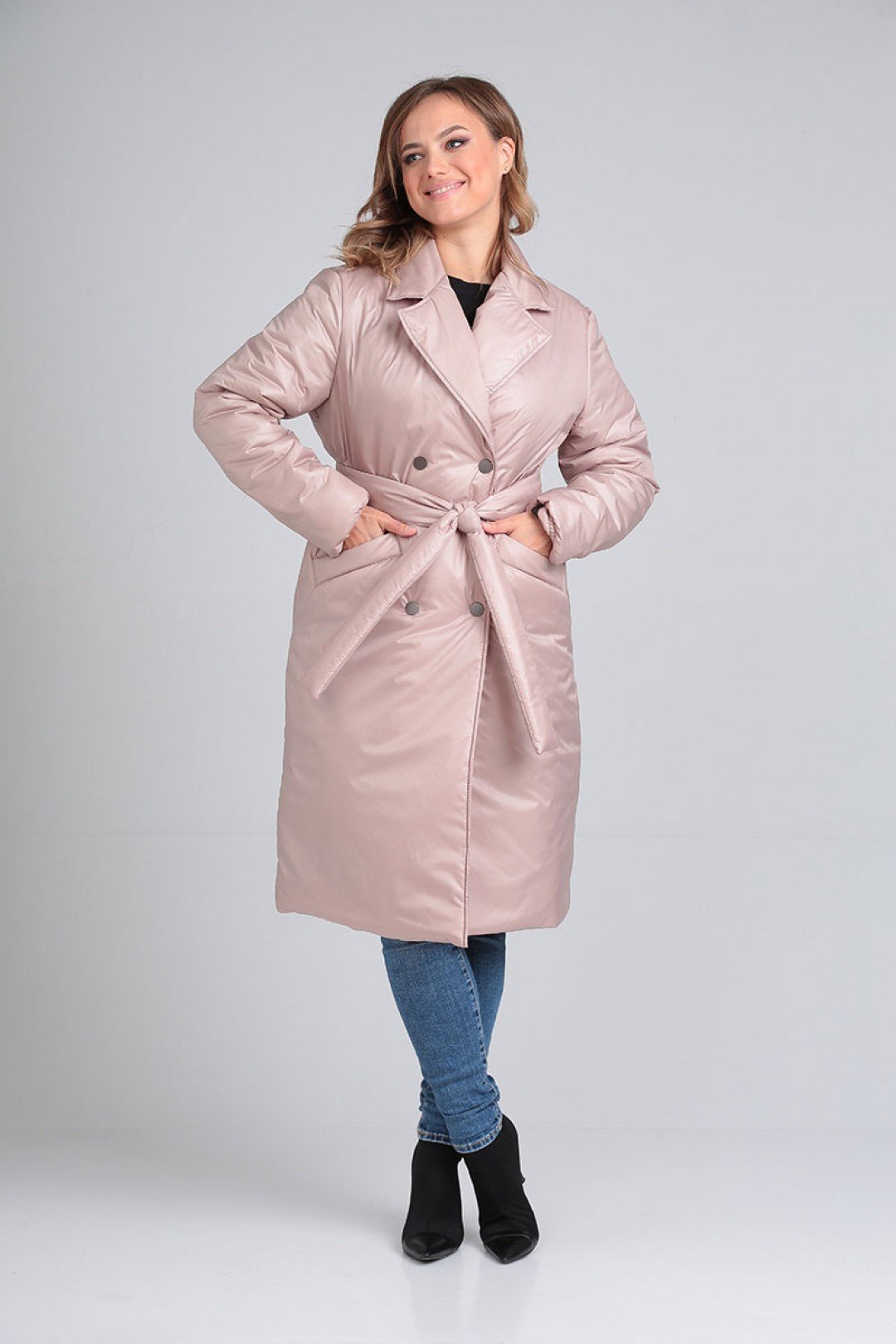 Женское утепленное двубортное пальто на кнопках