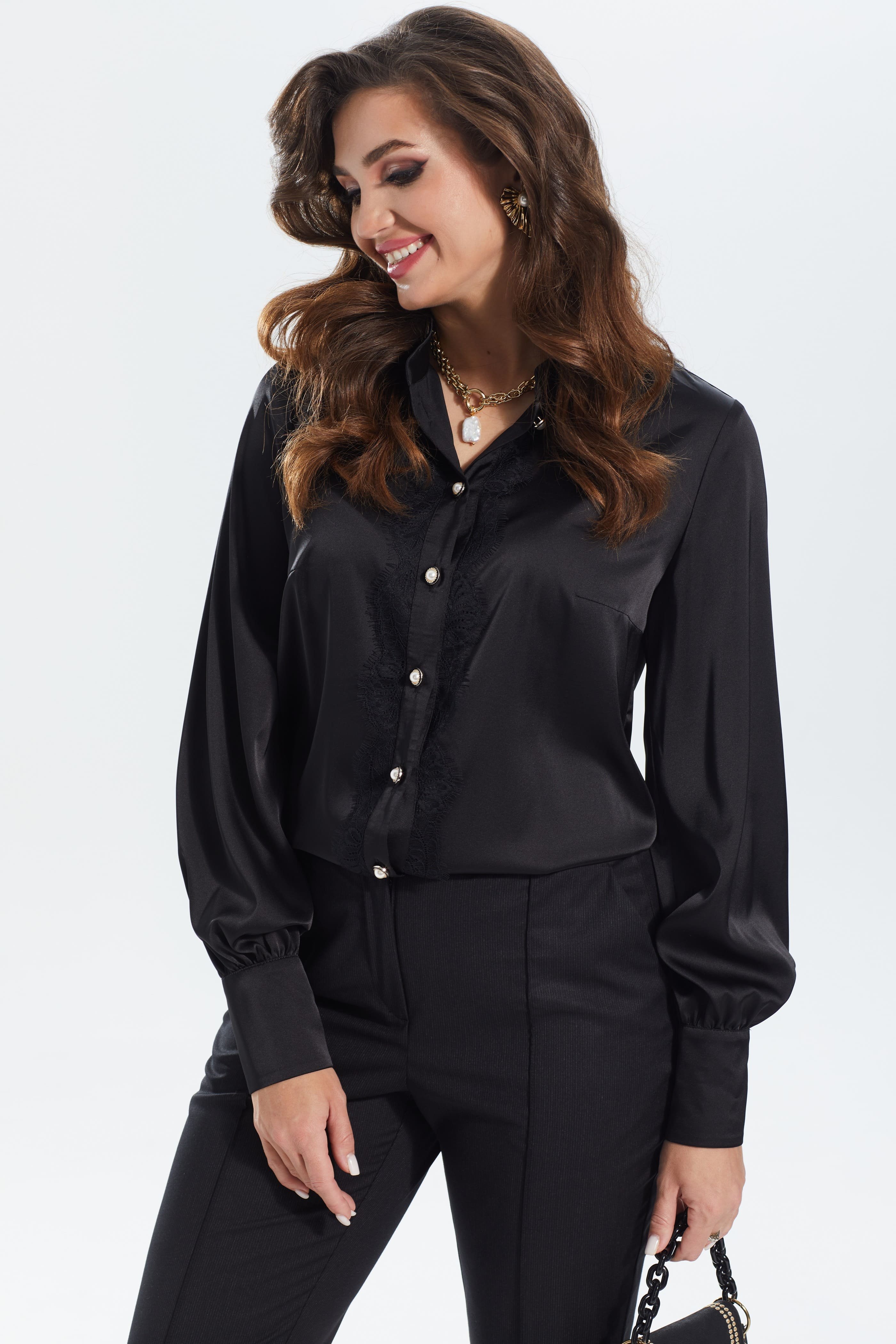 Атласная женская блуза с кружевной отделкой