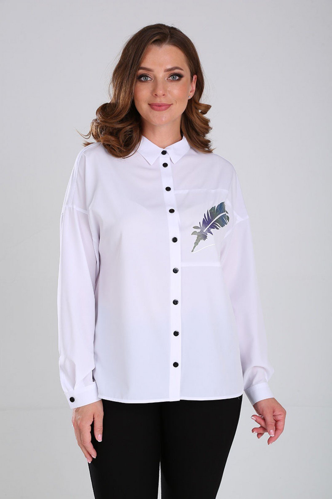 Женская рубашка с принтом и удлинённой спинкой