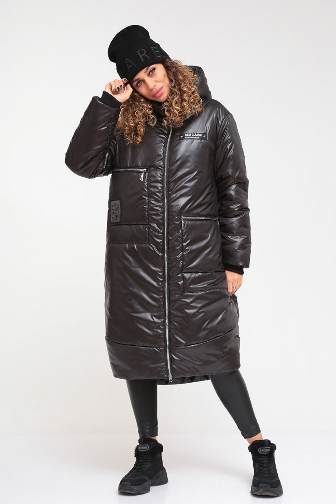 Модное зимнее пальто с молниями и большими карманами